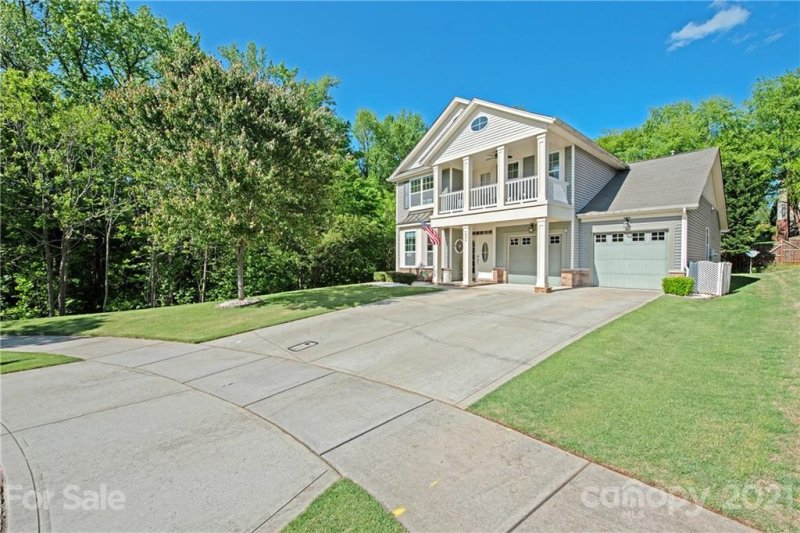 Property image 2 at 320 Perennial Drive, Concord, NC 28027