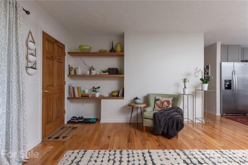 Property image 4 at 27 Brookcliff Drive, Asheville, NC 28804