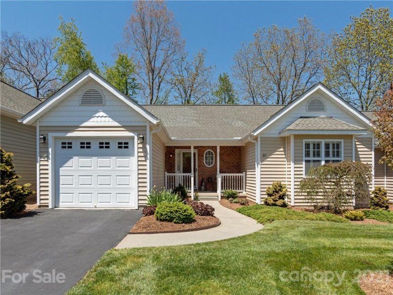 312 Charlestown Drive