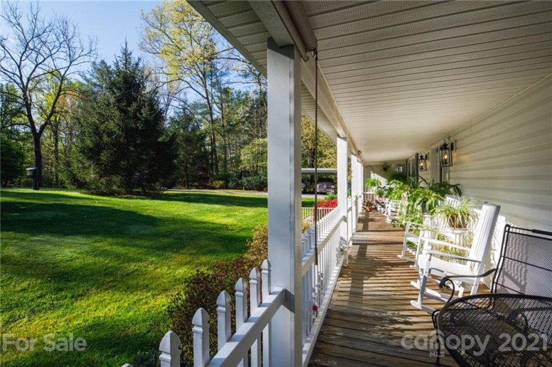 Property image 4 at 121 Brightwater Heights Drive, Hendersonville, NC 28791