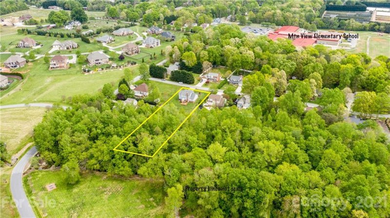 Property image 4 at 1959 Twin Ponds Drive, Hickory, NC 28602