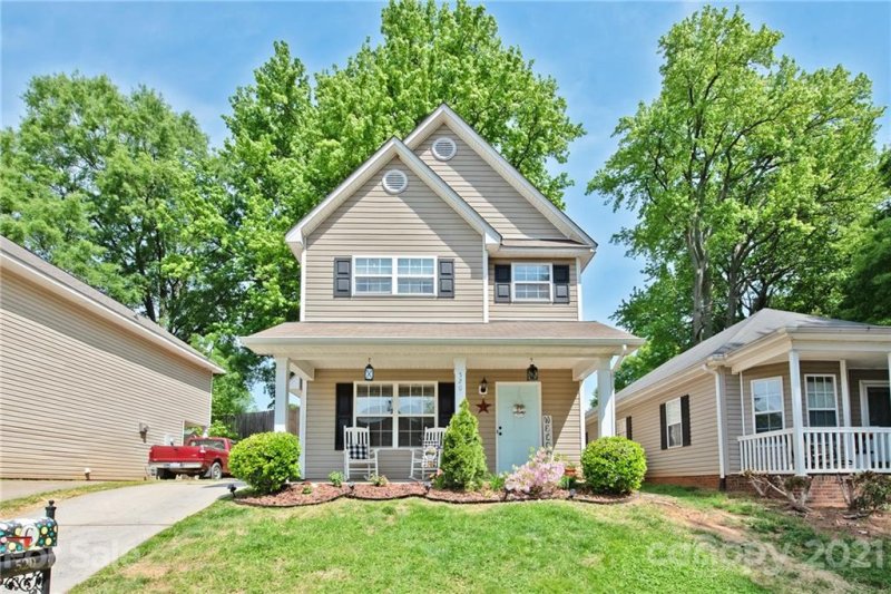 Property image 2 at 520 Jakes Ridge Lane, Mooresville, NC 28115