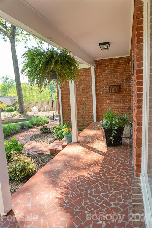 Property image 4 at 825 2nd Street, Hickory, NC 28601