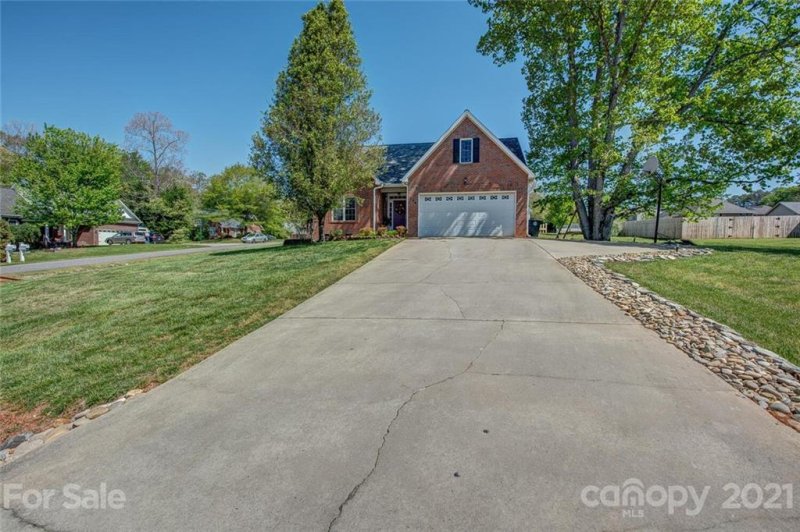 Property image 3 at 136 Creekside Drive, Shelby, NC 28152