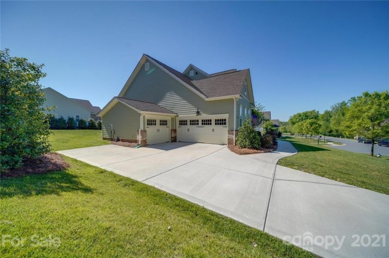 Property image 2 at 360 Monteray Oaks Circle, Fort Mill, SC 29715