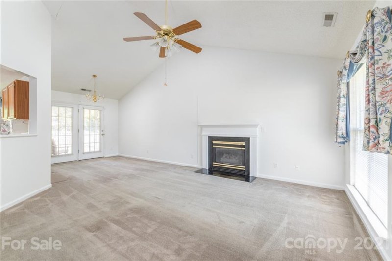 Property image 4 at 6130 Colchester Lane, Matthews, NC 28104