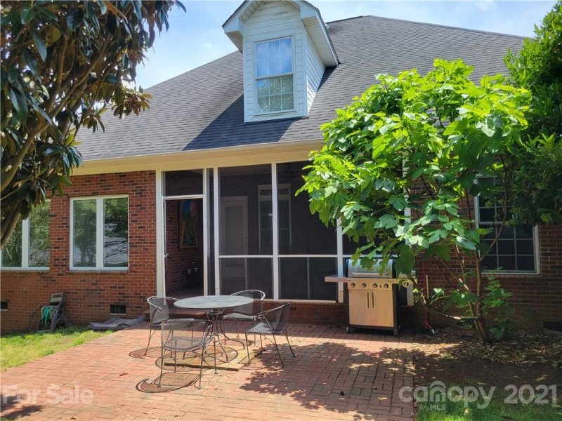 Property image 3 at 1610 Elkhart Circle, Gastonia, NC 28054