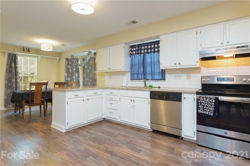 Property image 2 at 11312 Kempsford Drive, Charlotte, NC 28262