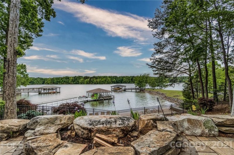 Property image 4 at 122 Hawk Run Lane, Troutman, NC 28166