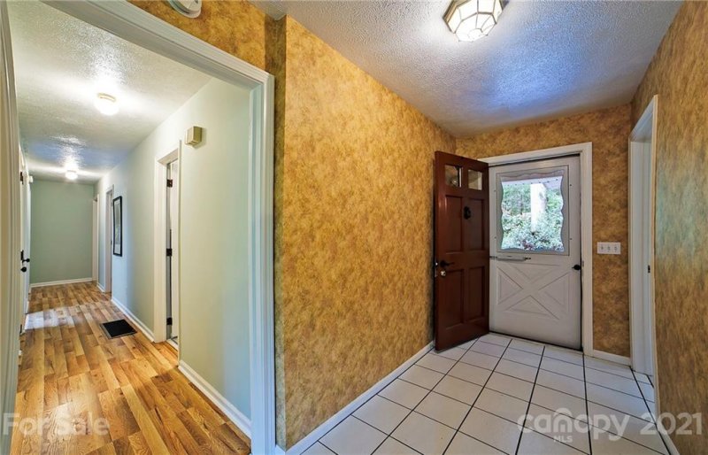 Property image 4 at 885 Indian Hill Road, Hendersonville, NC 28791
