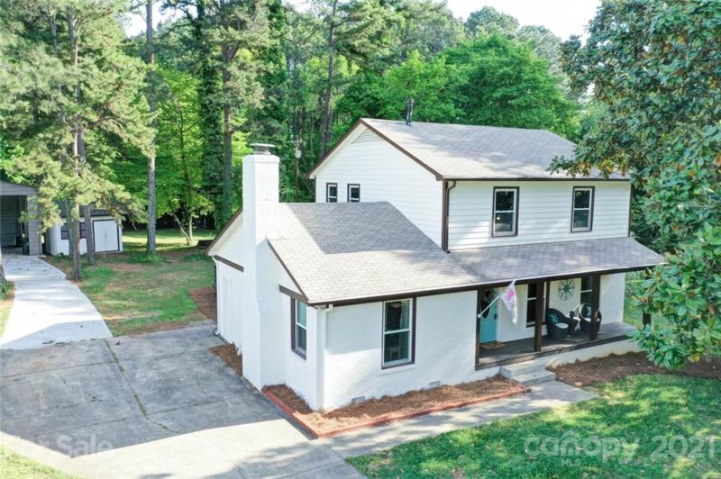 Property image 2 at 13725 Sustare Court, Matthews, NC 28105