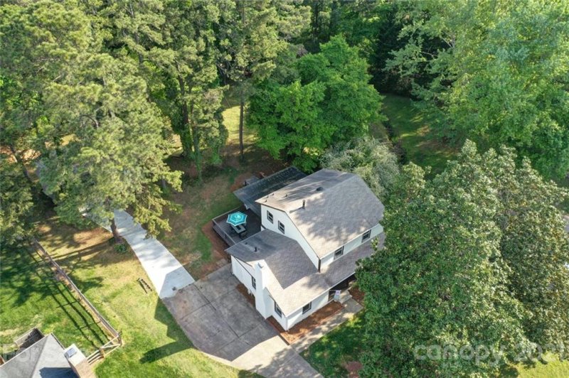 Property image 4 at 13725 Sustare Court, Matthews, NC 28105