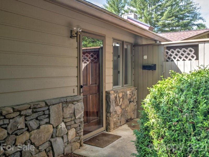 Property image 3 at 103 Timber Drive, Asheville, NC 28804