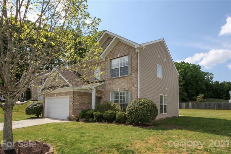 Property image 2 at 6108 Firethorne Lane, Concord, NC 28025