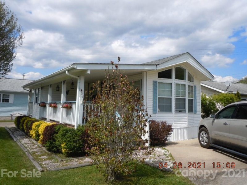 Property image 3 at 107 Strollers Lane, Waynesville, NC 28785