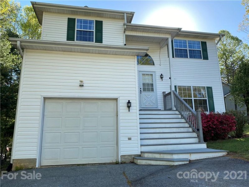 Property image 2 at 15 Tarragon Place, Flat Rock, NC 28731