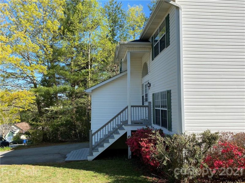 Property image 4 at 15 Tarragon Place, Flat Rock, NC 28731