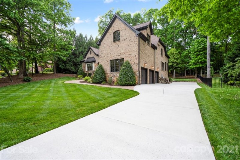 Property image 3 at 465 Greenbay Road, Mooresville, NC 28117