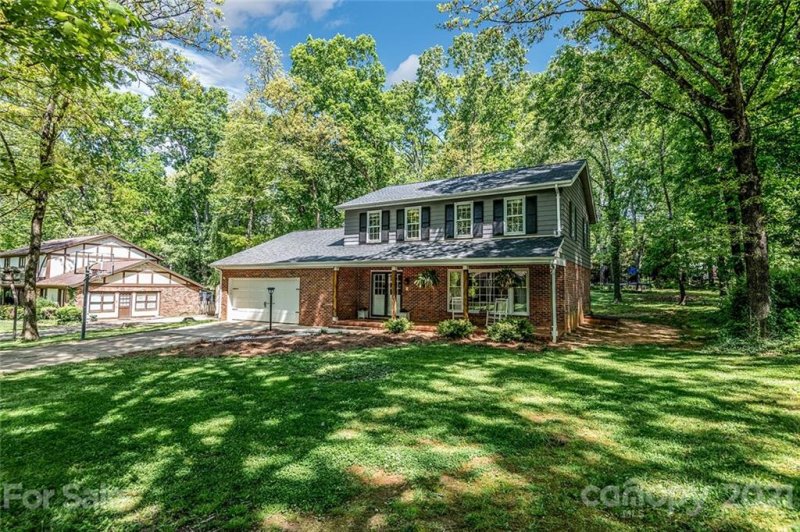 Property image 2 at 1311 18th Avenue, Hickory, NC 28601