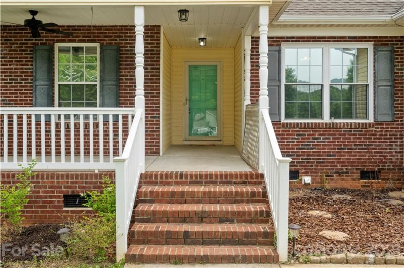 Property image 2 at 307 Lone Tree Lane, Clover, SC 29710