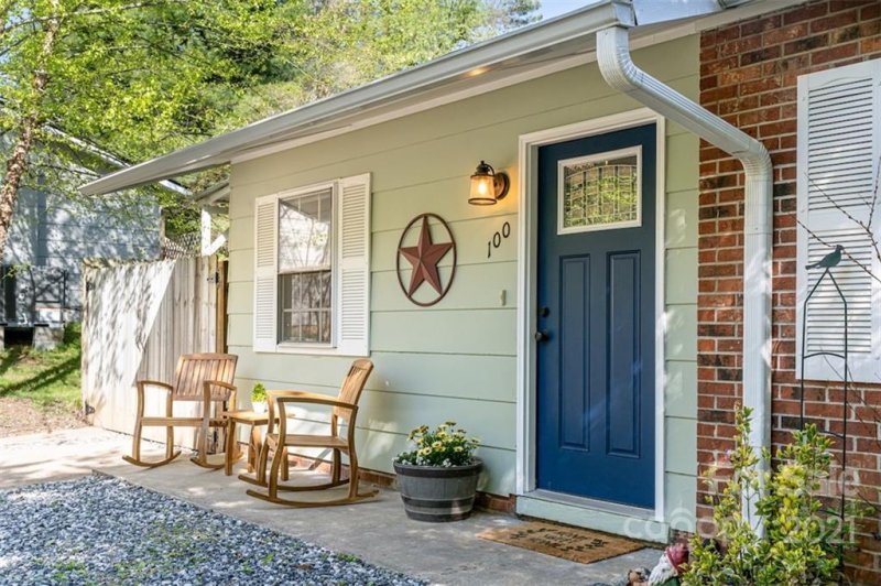 Property image 2 at 100 Wicklow Drive, Asheville, NC 28806