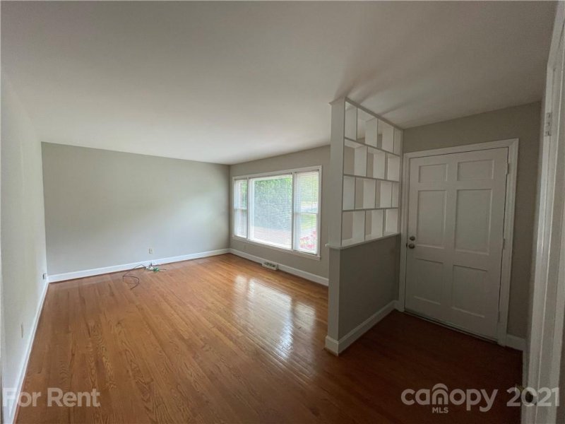 Property image 2 at 1521 Woodhill Lane, Charlotte, NC 28205