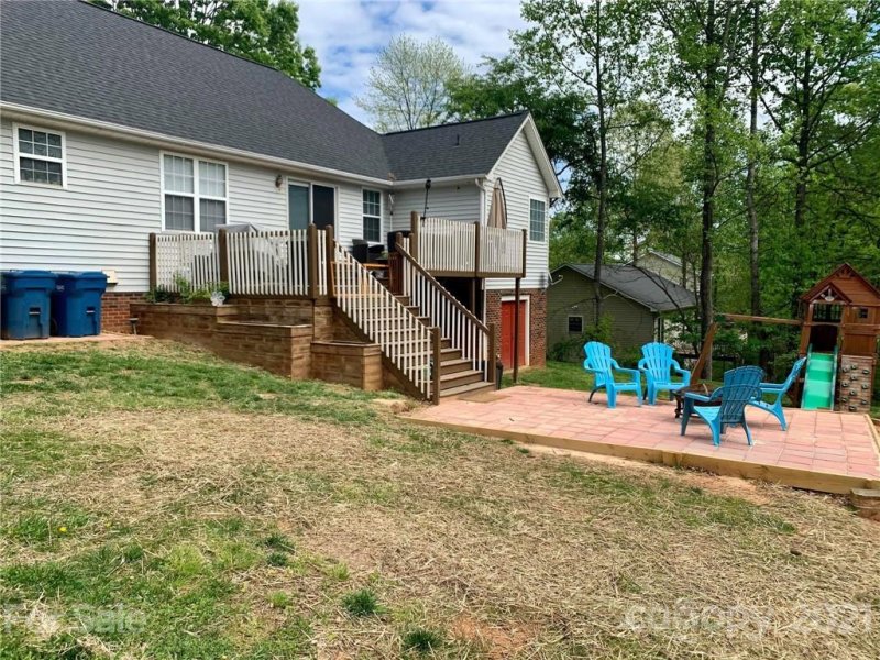 Property image 5 at 704 17th Avenue Drive, Hickory, NC 28602