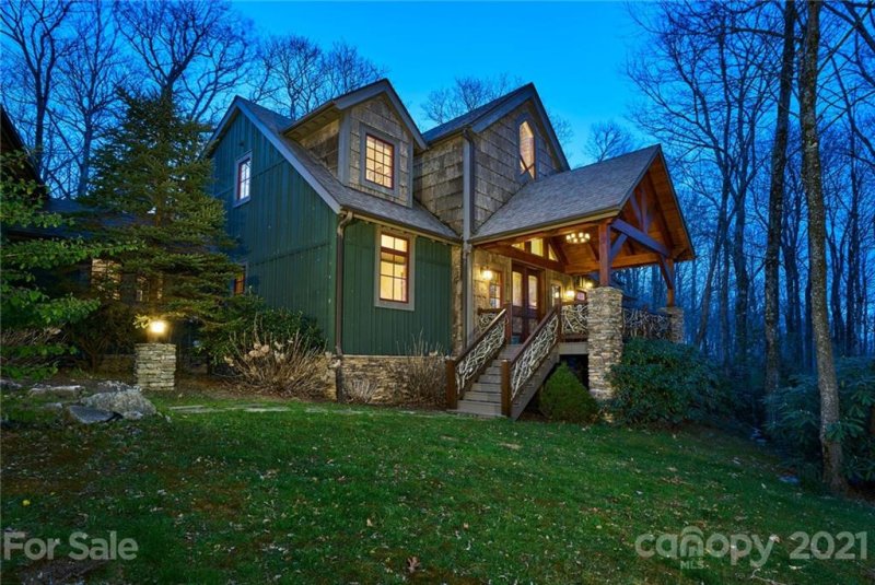 Property image 2 at 324 Chickasaw Trail, Blowing Rock, NC 28605