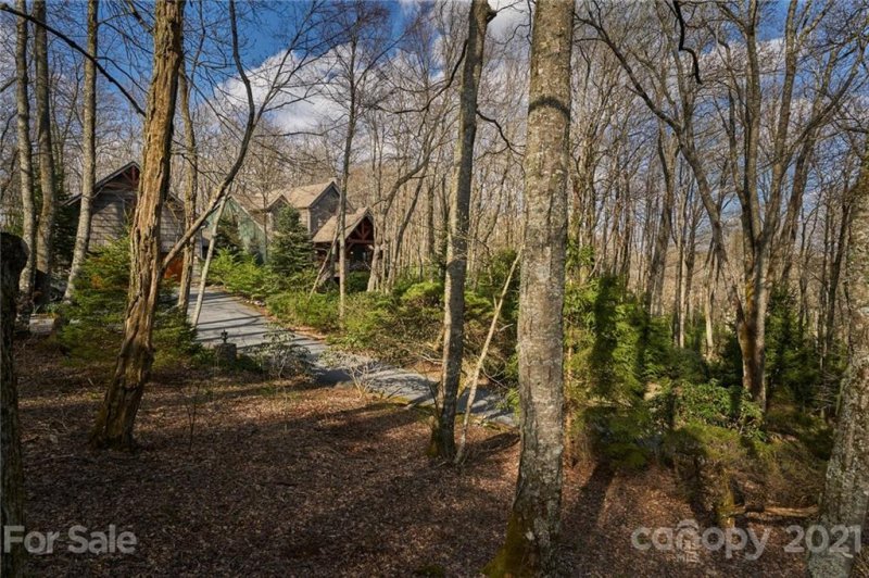 Property image 5 at 324 Chickasaw Trail, Blowing Rock, NC 28605