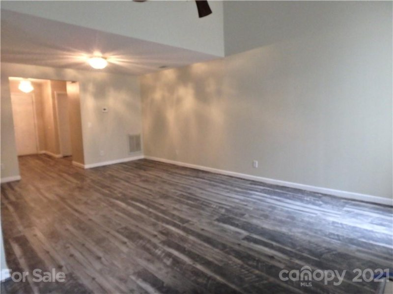Property image 4 at 3337 Braden Drive, Charlotte, NC 28216