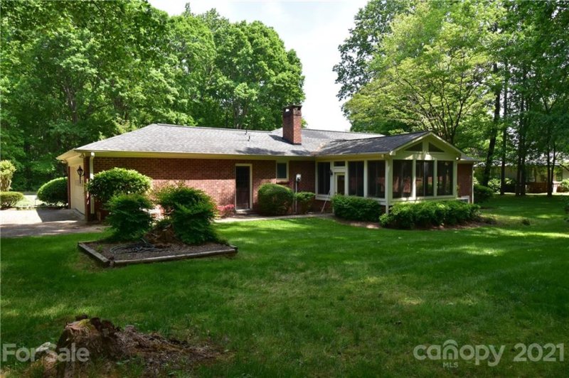 Property image 4 at 102 Belwood Drive, Belmont, NC 28012