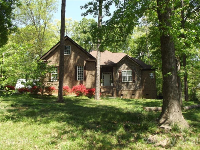 Property image 3 at 8930 Gosnell Drive, Charlotte, NC 28227