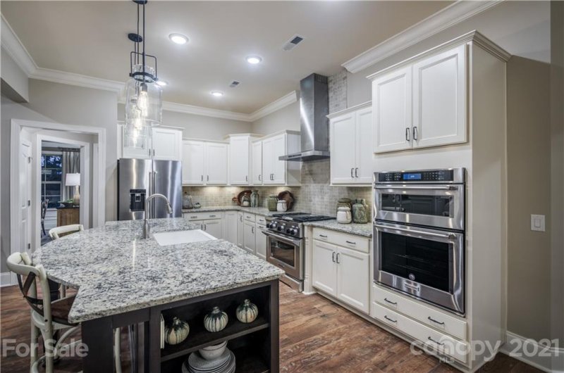 6206 Majesty Court