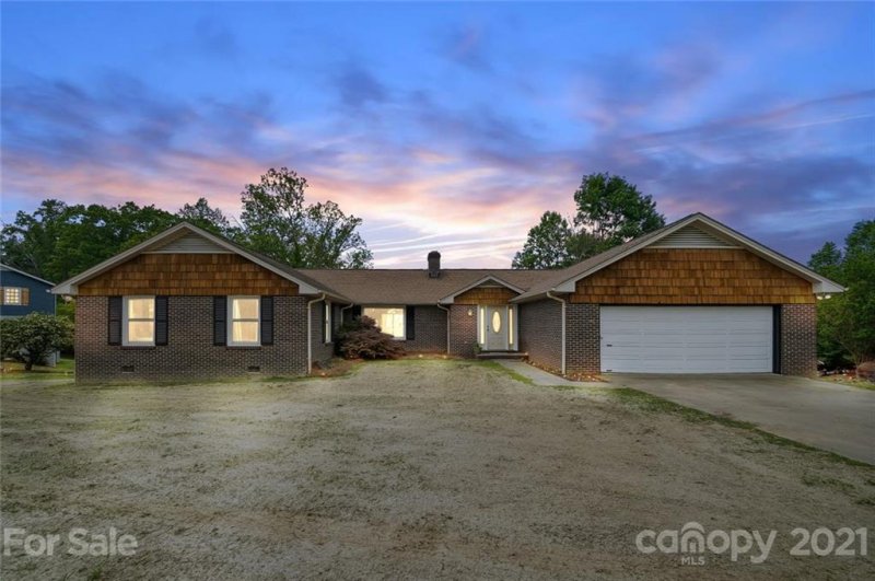 142 Quail Hollow Drive