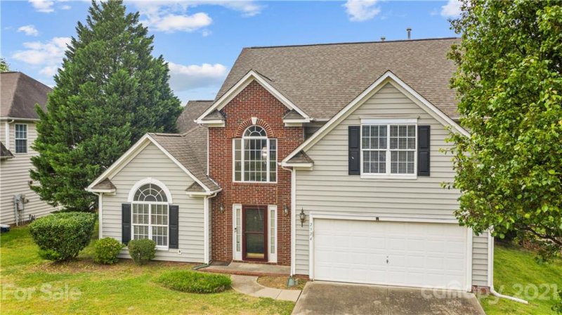 Property image 2 at 2324 Chicory Drive, Charlotte, NC 28213