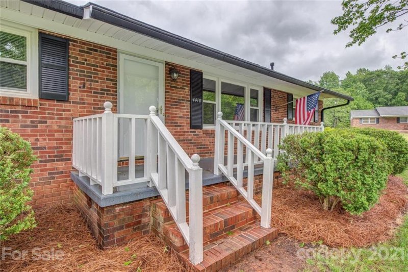 Property image 3 at 4418 Farmbrook Road, Gastonia, NC 28056