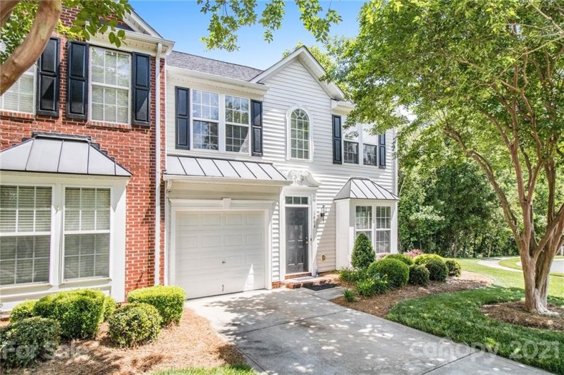 Property image 2 at 1886 Lookout Lane, Gastonia, NC 28054