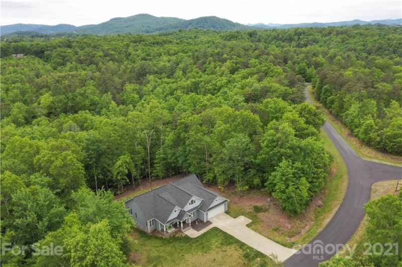 Property image 2 at 358 W Lake Road, Marion, NC 28752