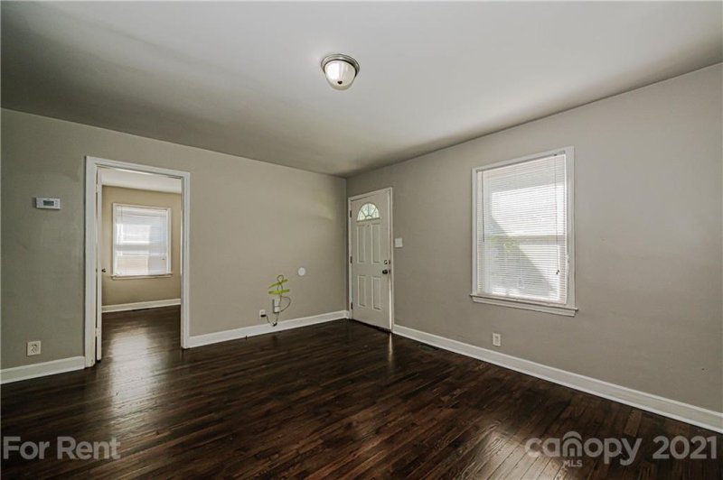 Property image 3 at 3429 Tappan Place, Charlotte, NC 28205