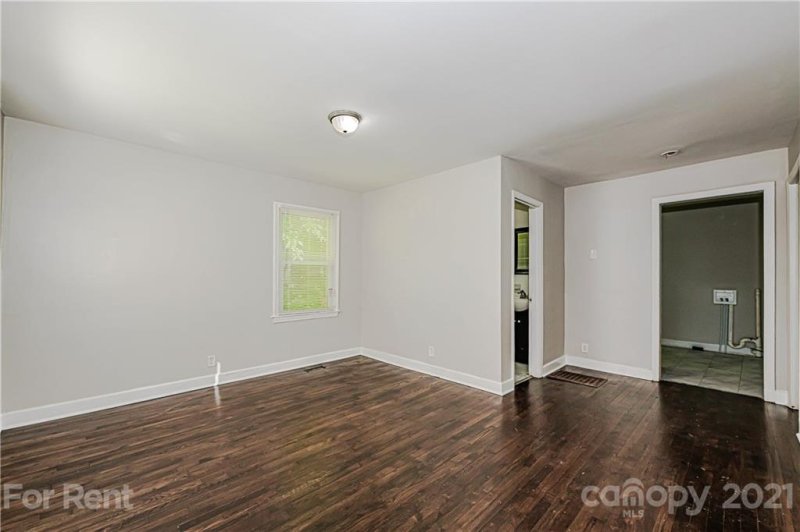 Property image 5 at 3429 Tappan Place, Charlotte, NC 28205