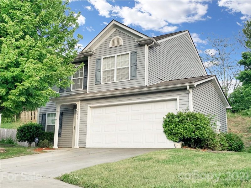 Property image 5 at 7809 Rabbits Foot Lane, Charlotte, NC 28217