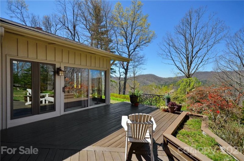 Property image 5 at 1412 Rambling Oaks Trail, Hendersonville, NC 28739