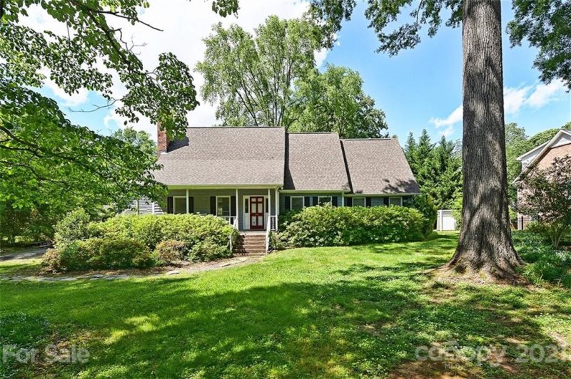 Property image 2 at 1501 Burtonwood Circle, Charlotte, NC 28212