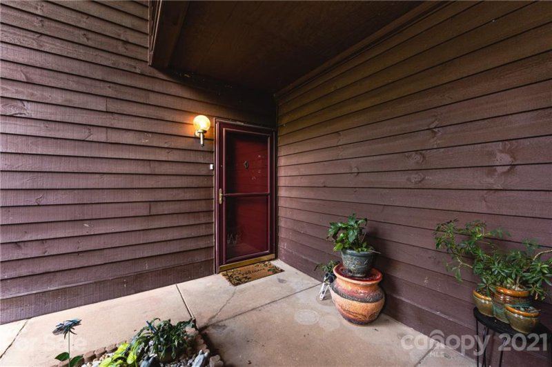 Property image 2 at 8041 Cedar Glen Drive, Charlotte, NC 28212