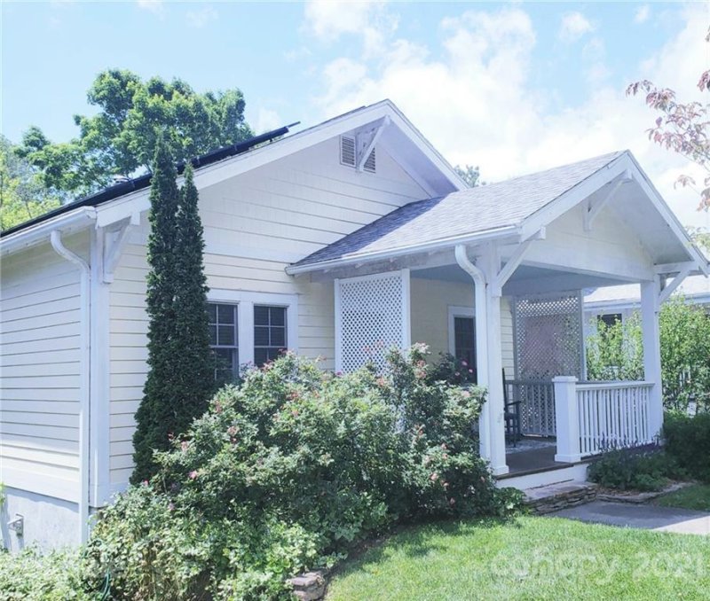 Property image 3 at 140 Murdock Avenue, Asheville, NC 28801