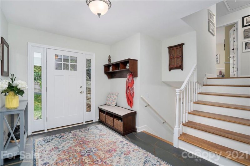 Property image 4 at 6114 Carriagehouse Lane, Charlotte, NC 28226