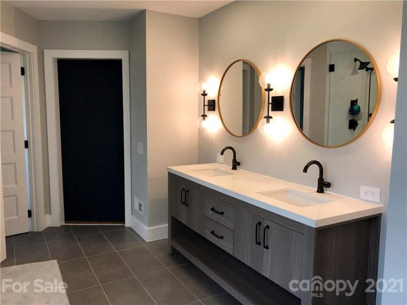 Property image 4 at 1144 Laurel Park Lane, Charlotte, NC 28270