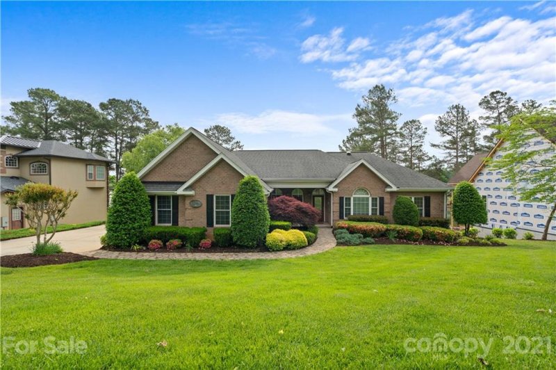 Property image 2 at 2558 Penngate Drive, Sherrills Ford, NC 28673