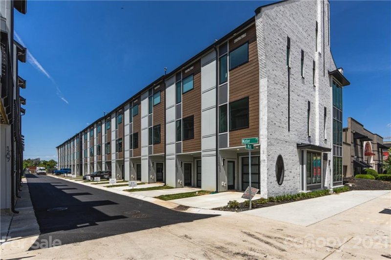 Property image 2 at 1237 Minter Place, Charlotte, NC 28203