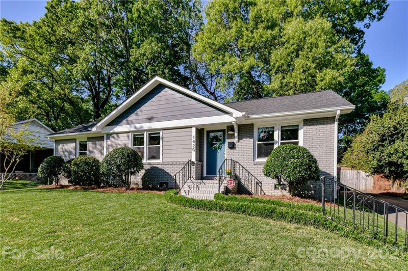 Property image 3 at 1420 Tarrington Avenue, Charlotte, NC 28205